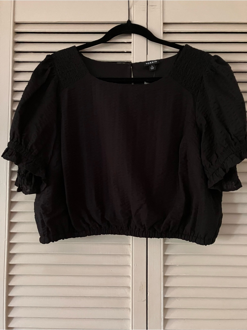 Torrid Size 1 (14-16) Seer Sucker Black Smocked Midi Two-Piece Skirt / Top Set - Picture 2 of 14